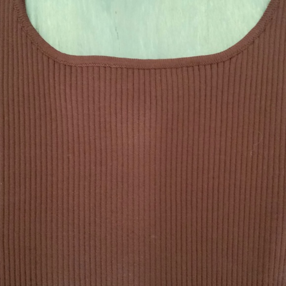 Guess- Burgandy Crop Top- Size L - Picture 3 of 4